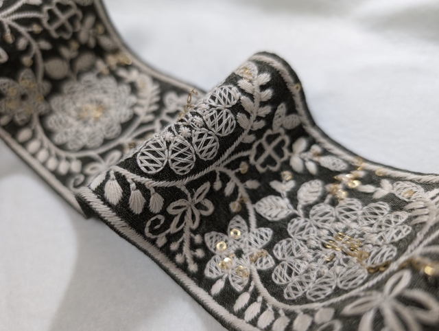 刺繍リボンのアップ写真