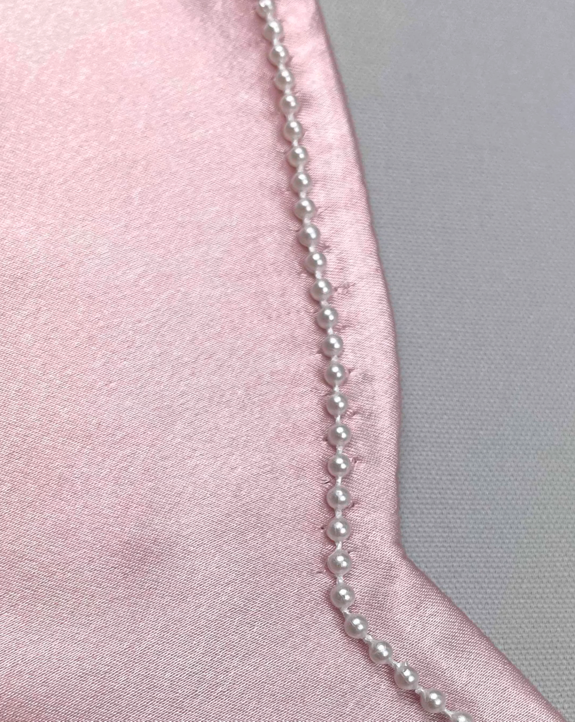 毛糸をぬいつける